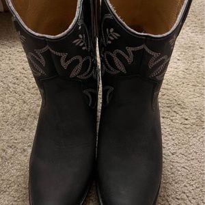 Women Black Cowgirl Ankle Boots
